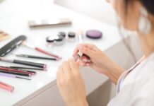 Mastering the Application of Makeup: Tips On How To Do It Properly